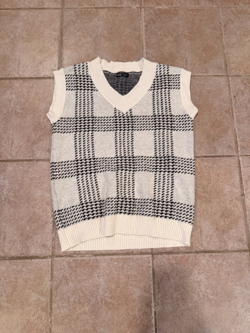 SHEIN Cream and Black Plaid Knit Vest